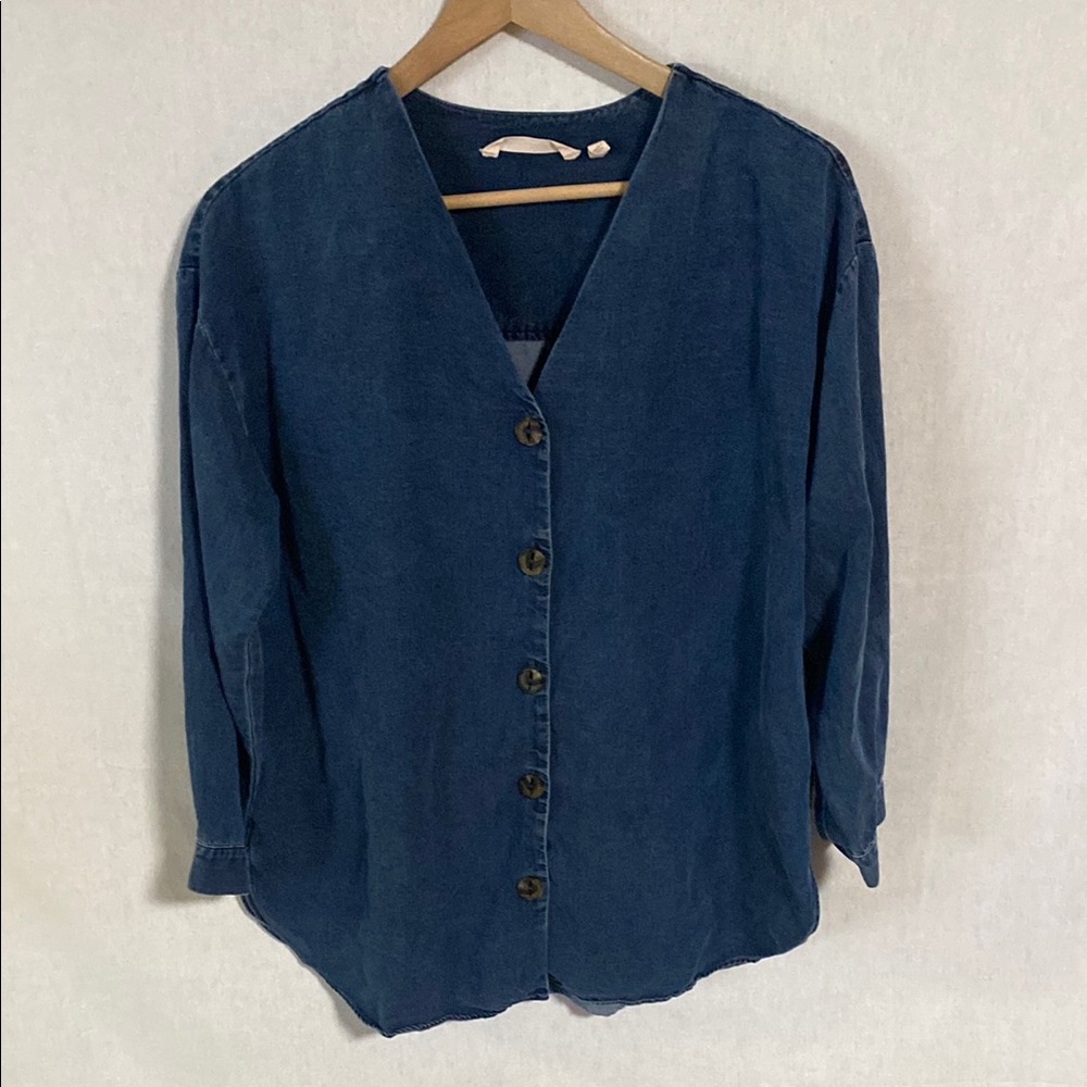 Soft Surroundings 100% Tencel Chambray Button Down V Neck Shirt Country